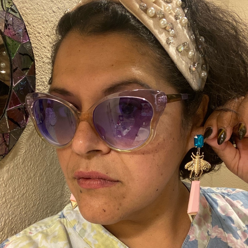 Meet your Posher, Regina